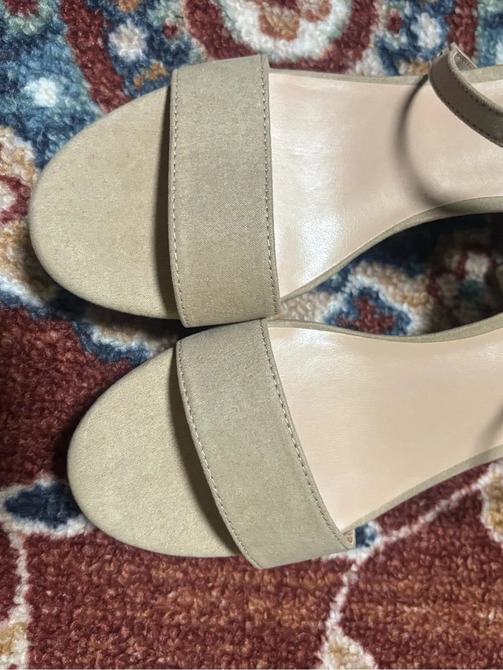 Bandalino Pennie platform sandals brand new size 8.5